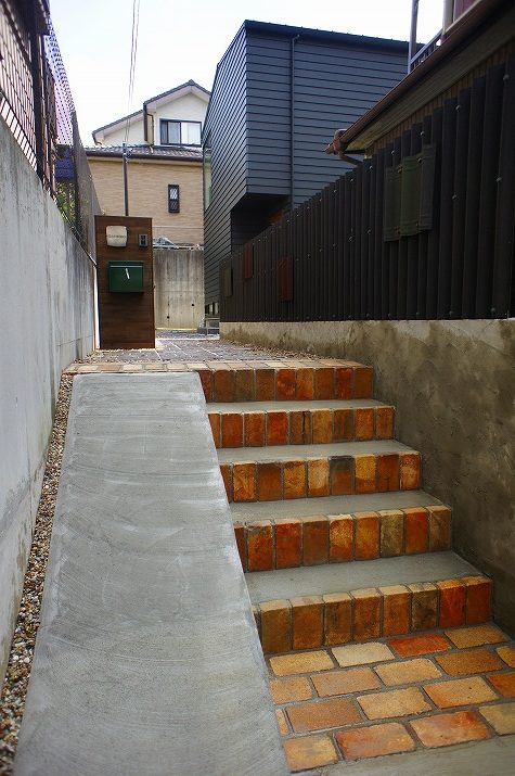 完成したレンガ階段